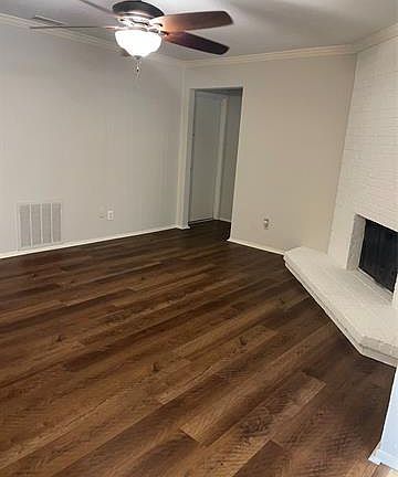 2nd image of 2905 Lemmontree Ln