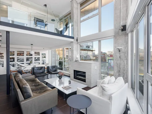 289 Alexander St #624, Vancouver, BC V6A 4H6