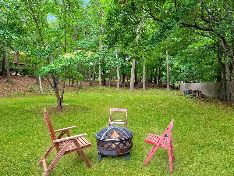 Springs Fireplace Rd — Photo 20