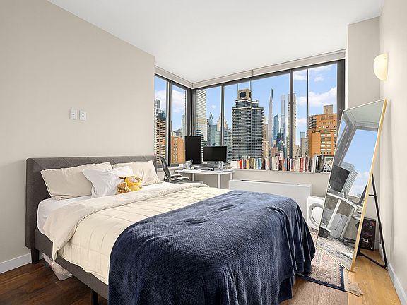 4th image of 300 E 62nd St APT 2601