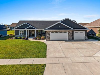 1021 Nutmeg Dr, De Pere, WI, 54115