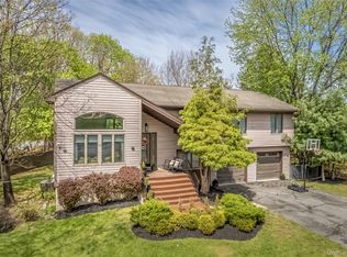 1 San Giacomo Dr, New Windsor, NY 12553