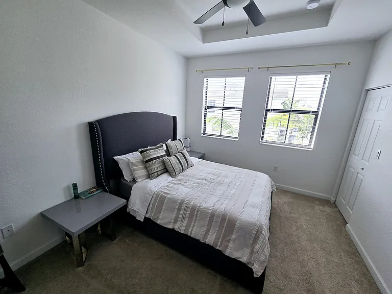 518 SW 19th Way #518 — Photo 12