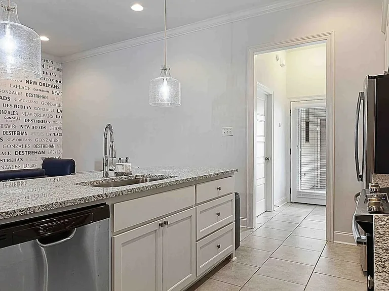 1427 Pelican Club Dr — Photo 4