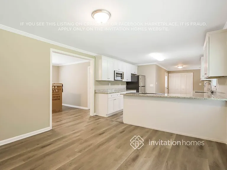 1470 W Austin Rd — Photo 5