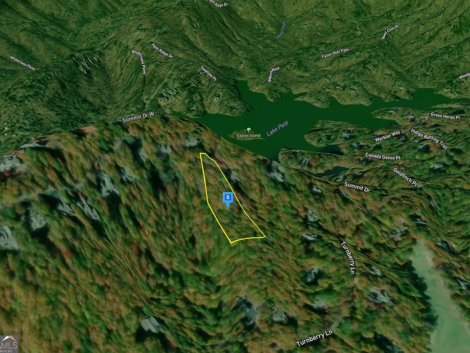 2nd image of 2023 Summit Dr E