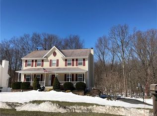 29 Ramblewood Dr, Newburgh, NY 12550