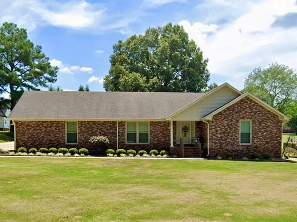 1079 Brentwood Dr, Milan, TN 38358