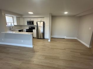 7 Stonehill Dr #4, Stoneham, MA 02180