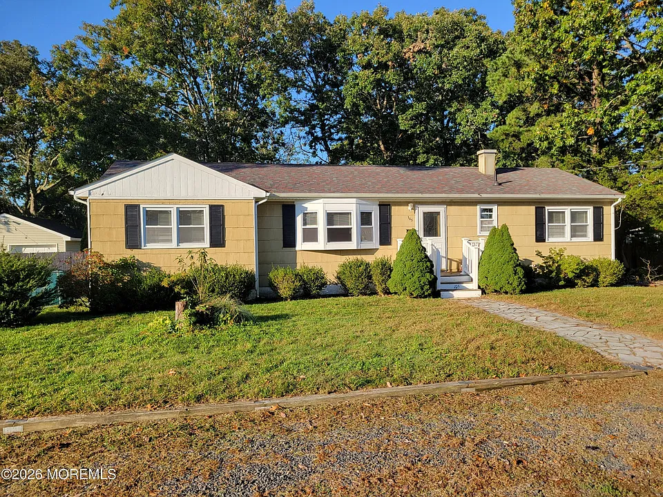 105 Solar Dr