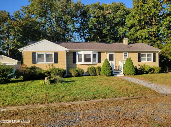 105 Solar Dr, Brick, NJ 08724