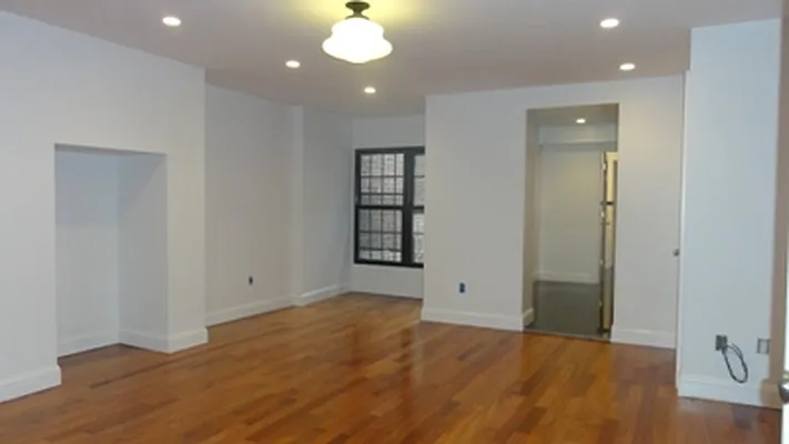 Rented by R New York | media 13