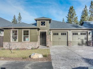 20194 SE Stonegate Dr, Bend, OR 97701