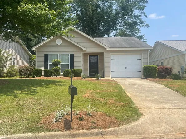 143 Mayberry Ln, Dothan, AL 36305