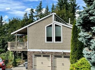 321 207th Ave NE #1, Sammamish, WA 98074