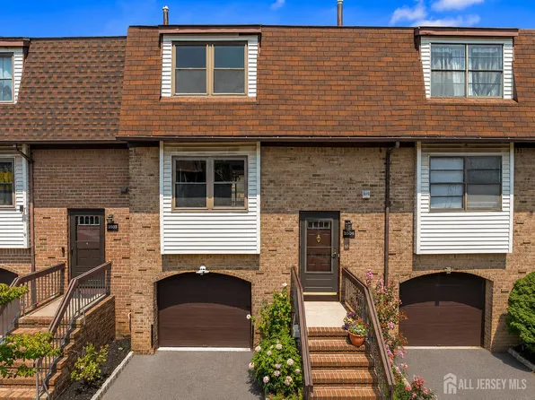 3504 N Oaks Blvd, North Brunswick, NJ 08902