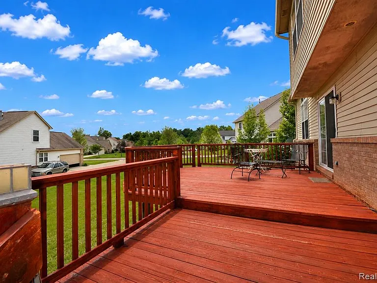 4890 Spring Meadow Dr — Photo 18