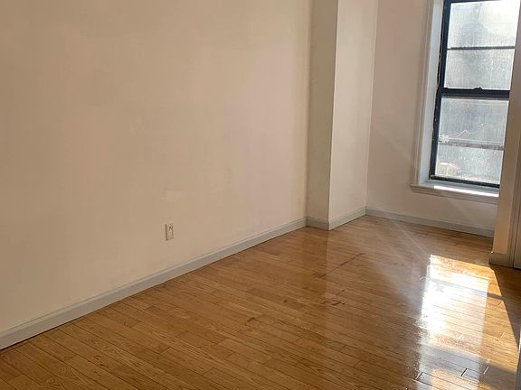 3rd image of 564 52nd St #1