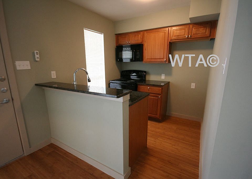 1st image of 2526 Durwood St APT 102