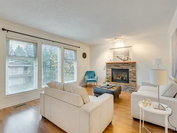 3255 Samuels Ct, Coquitlam, BC V3E 1C7