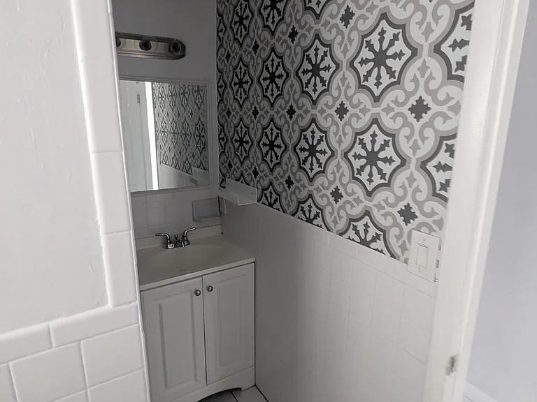 6581 Hayes St — Photo 19