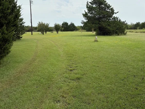 126 Meadowview Ln, Pt, TX 75472