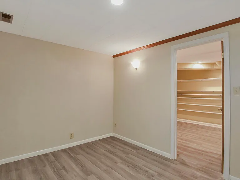 4036 N Edgemoor Dr — Photo 11