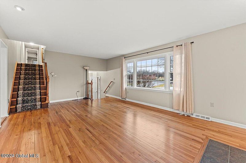 5th image of 4077 Jockey Street