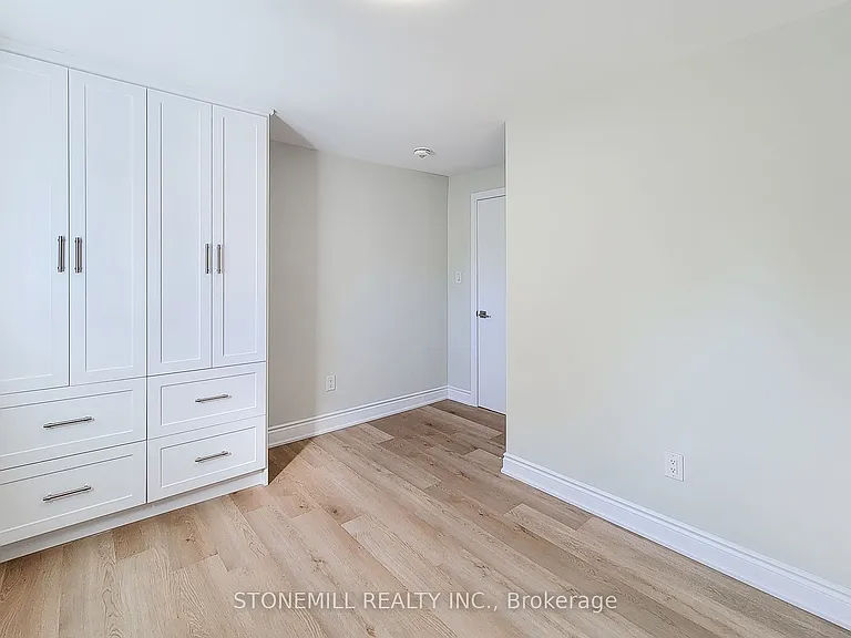 727 College Ave — Photo 39