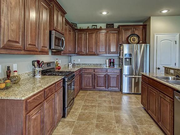 5th image of 14493 Garnet Dr