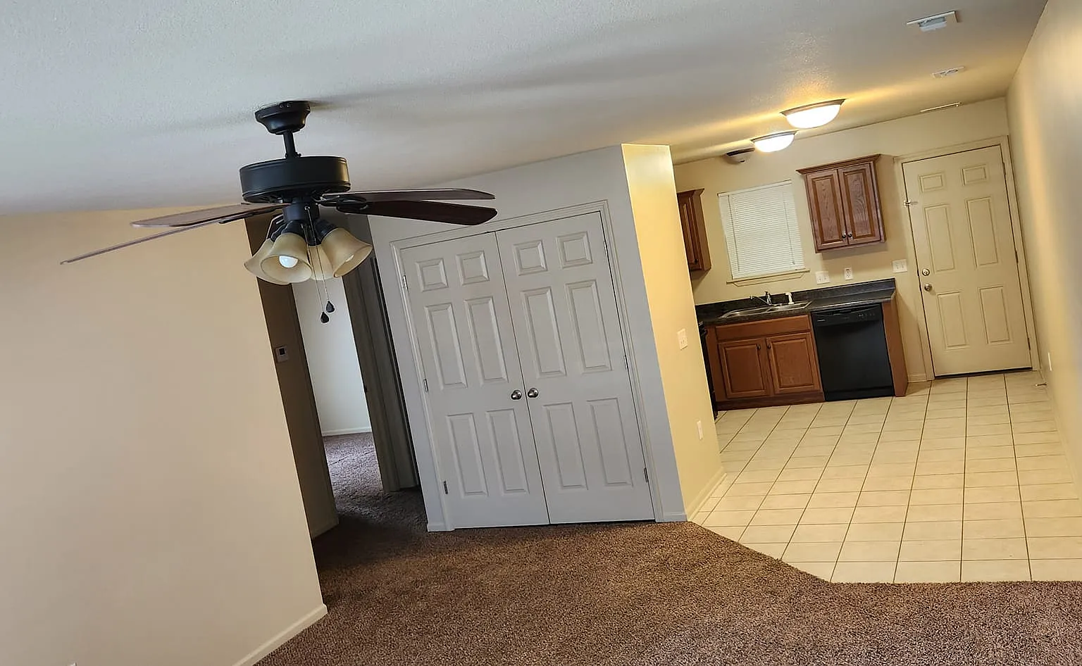 411 S Water St — Photo 1