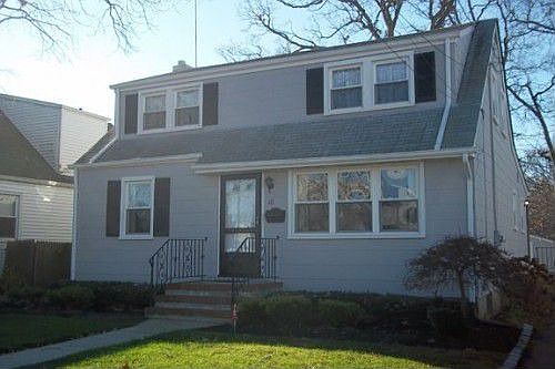 1st image of 10 Juniper St