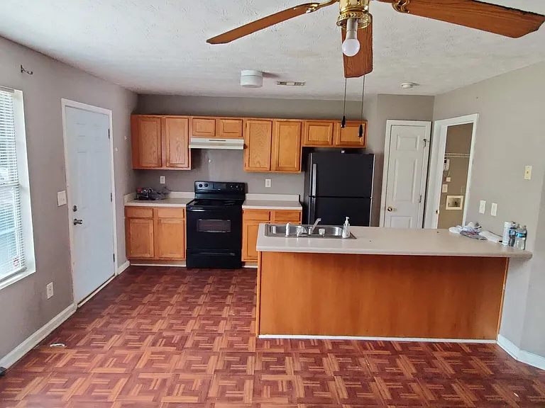 1010 Labonte Pkwy #1 — Photo 11