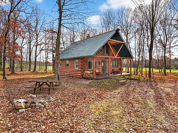 2nd image of W9499 W 28th Rd