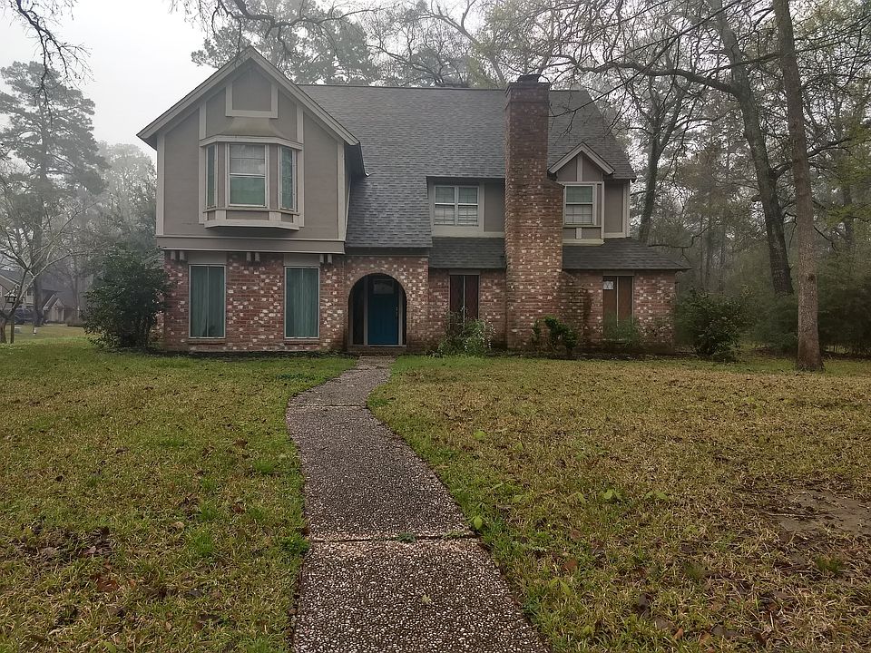 Home on corner lot with no neighbors