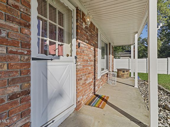 4th image of 4837 Whiteford Rd