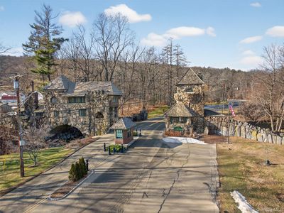Summit Road, Tuxedo Park, NY, 10987