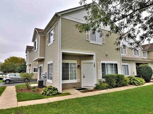 150 Heather Glen Dr, Aurora, IL 60504