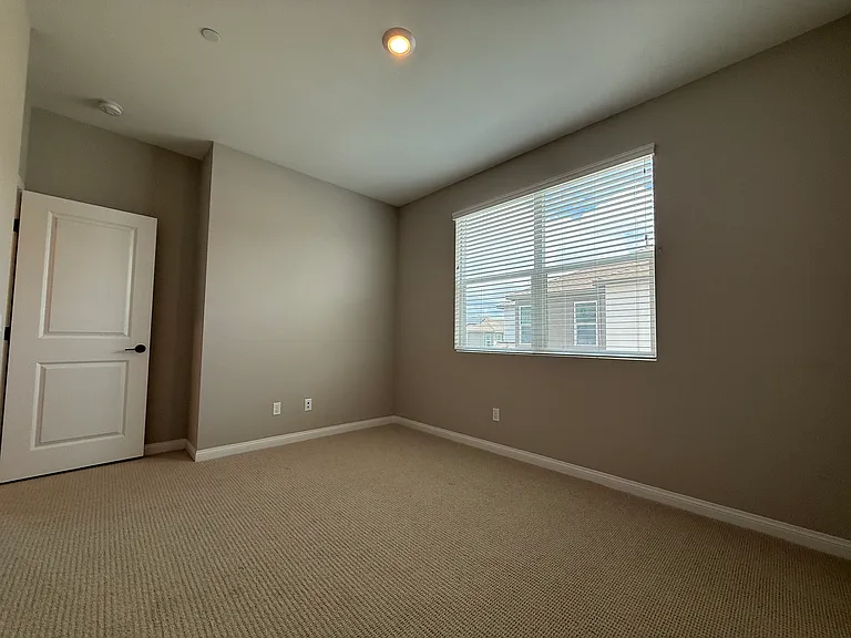 1681 Whitmore Loop — Photo 20