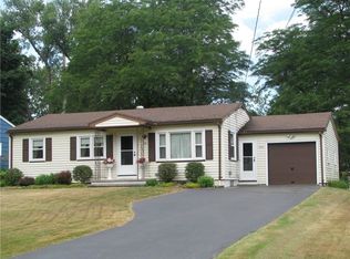 15 Tarrytown Dr, Rochester, NY 14624