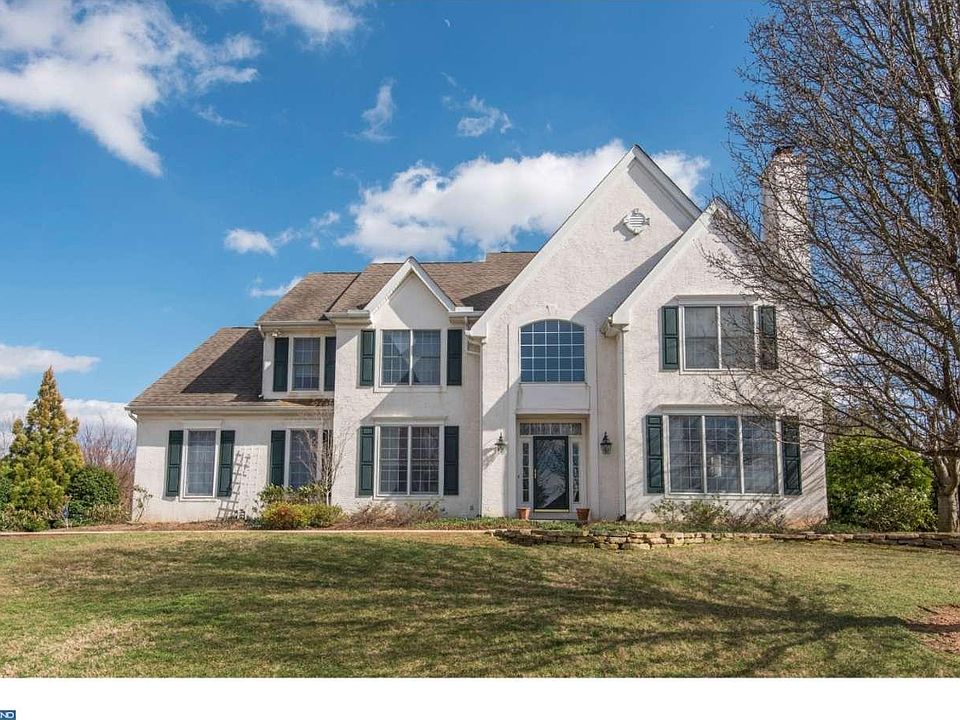 1st image of 9 N Hampshire Ct
