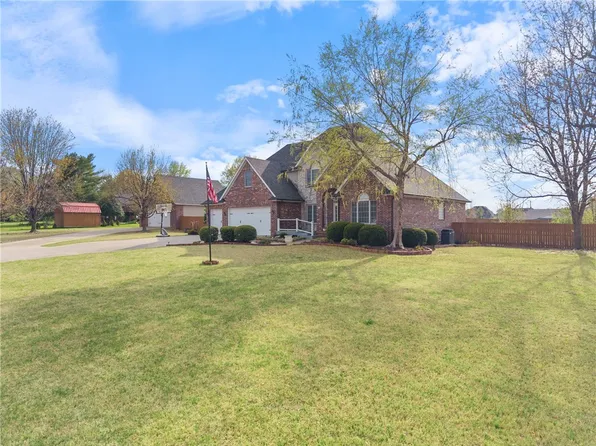 5102 S Grove Dr, Rogers, AR 72758