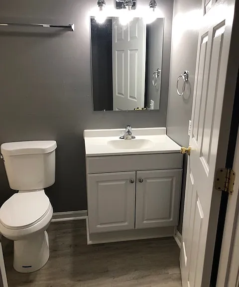 326 Rhoda St — Photo 9