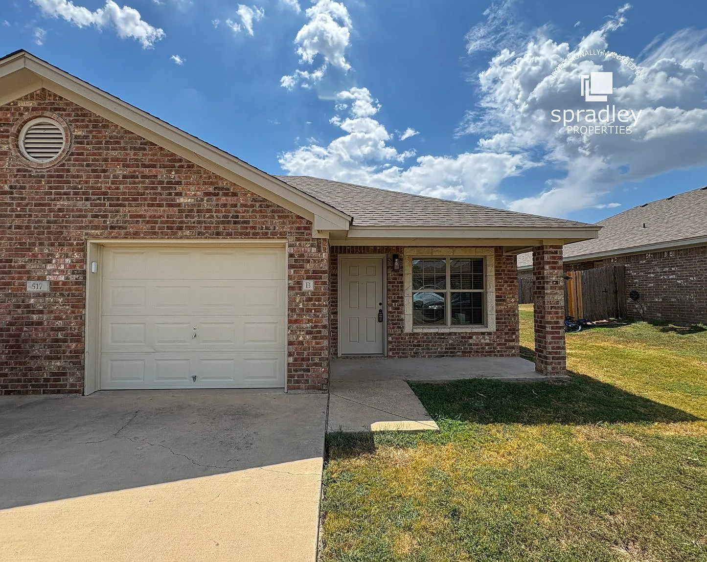 517 Kendra Dr — Photo 1