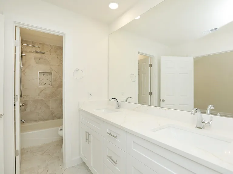2050 Augusta Dr — Photo 19