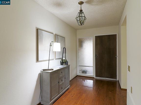 3rd image of 1501 Ptarmigan Dr APT 3C