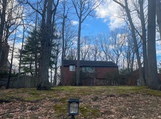 101 Mews Ln, Cherry Hill, NJ 08003
