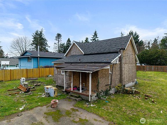 4th image of 11205 12th Avenue SW