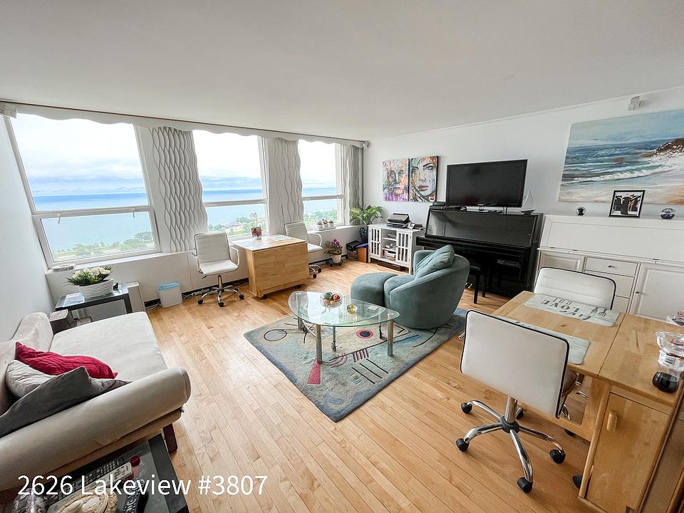 1st image of 2626 N Lakeview Ave APT 3807
