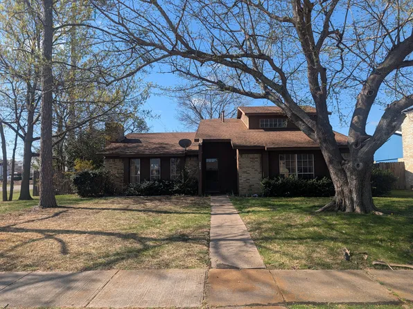 2902 Meadow Park Dr, Garland, TX 75040